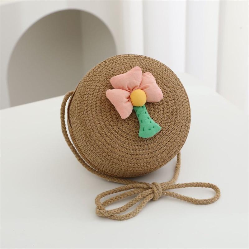 Children's Straw Woven Crossbody Bag - Small Girl's Phone and Coin Purse for Summer Outings and Seaside Trips