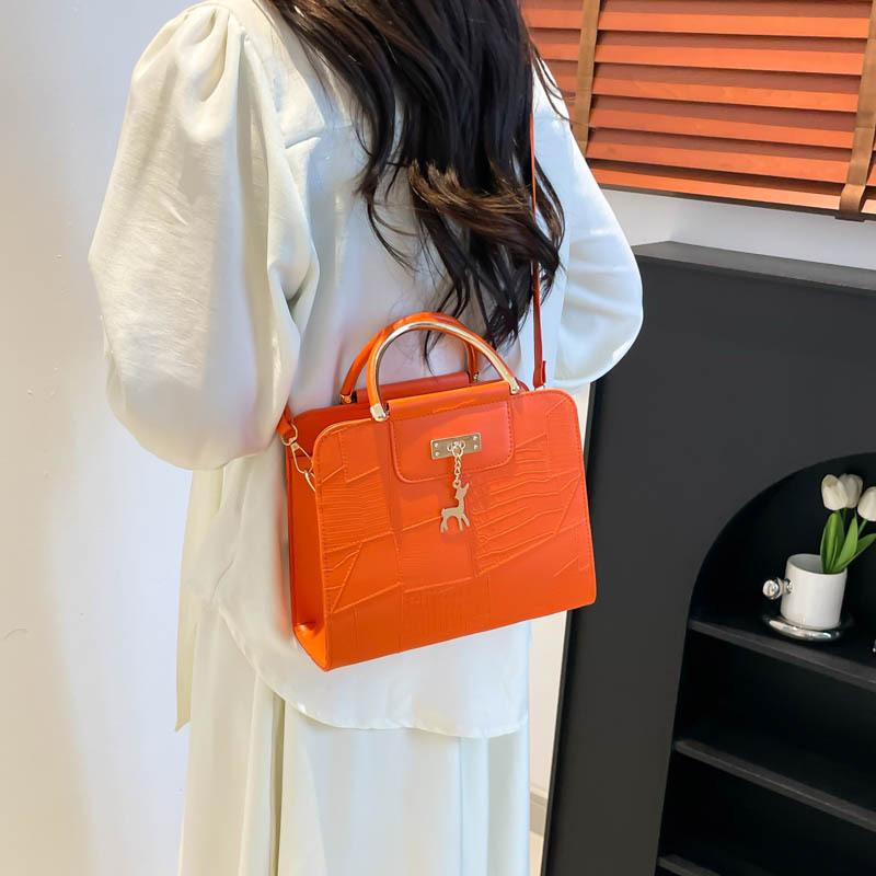 Premium Texture 2025 Spring New Women's Bag Solid Color Temperament Handbag Women's Messenger Bag Shoulder Bag Fashionable and Versatile