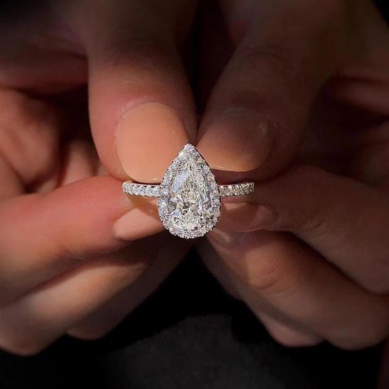 Cao Shi Teardrop Zircon Wedding Ring for Women