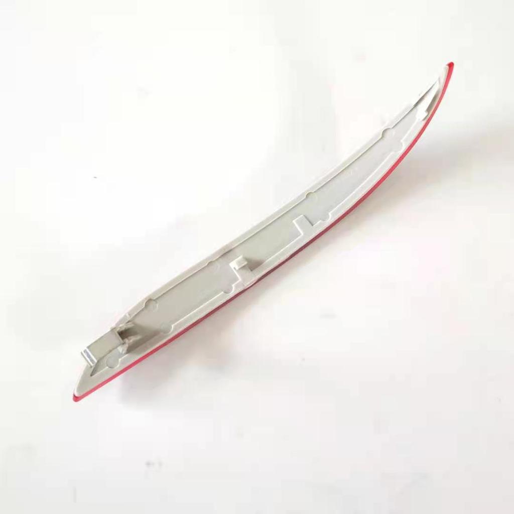 Odblaskowa nakładka na tylny zderzak dla BMW serii 5 E60