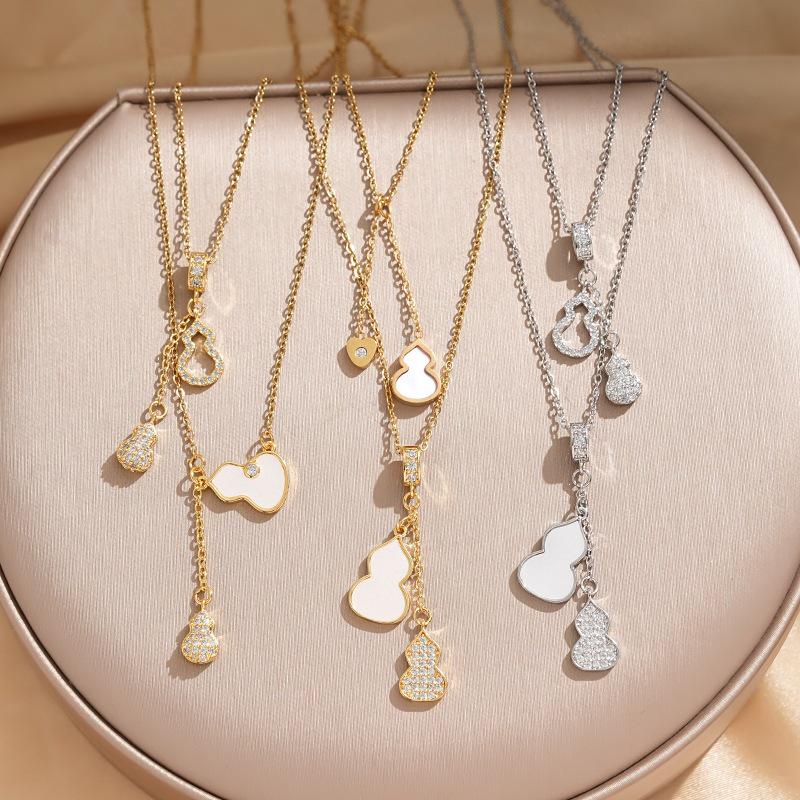 Japanese & Korean Minimalist Gourd Pendant Necklace - High-End, Trendy Women's Collarbone Chain Jewelry