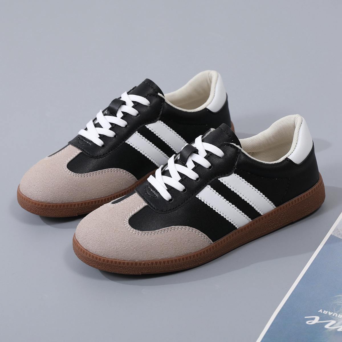 

MCTIN Классические женские кроссовки для ходьбы Повседневные кроссовки на платформе Нескользящие Легкие рабочие туфли с низким верхом для женщин Удобные теннисные кроссовки на шнуровке 39 чёрный