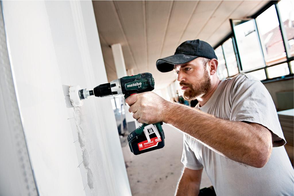 Дрель-шуруповёрт Metabo BS 18 LT