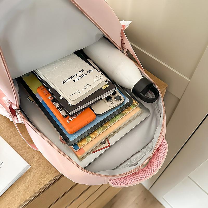 High Value, Fresh and Cute, Multi-pocket Backpack, Student Leisure, Simple and Large-capacity Backpack.
