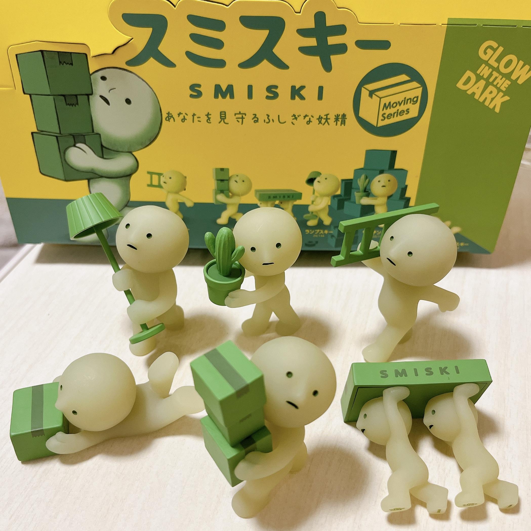 

Использованный набор мини-фигурок SMISKI Moving Series 6 типов без коробки