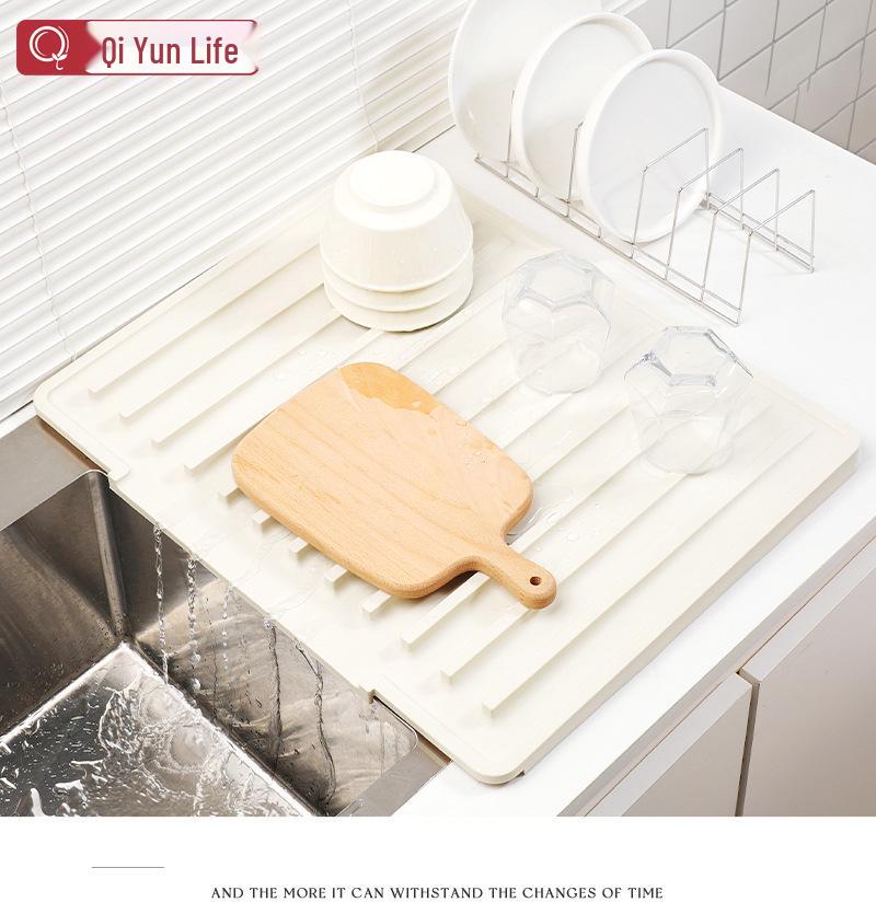 Silicone Multi-functional Kitchen Mat: Sink Splash Guard & Heat-Insulating Draining Mat