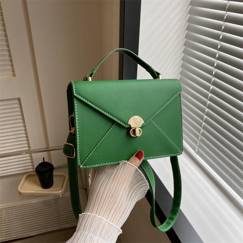 

Женская сумка-конверт Маленькая квадратная сумка Нишевая сумочка Модная универсальная женская сумка Сумка через плечо Сумка через плечо зелёный