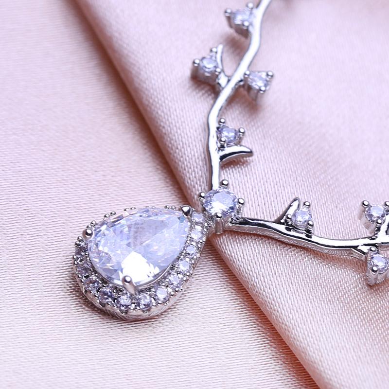 KNIKOO Cubic Zirconia Fashion Necklace Ladies Pendant For Women Girl Leaf Necklace Jewelry Gift