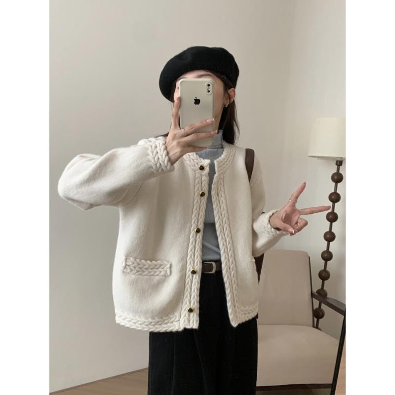 

Twist pocket knitted cardigan autumn and winter new heavy industry lazy style loose versatile sweater jacket women One size