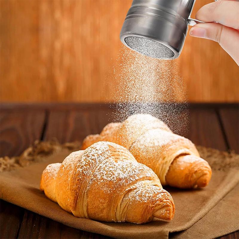2 Pezzi Set di Shaker per Zucchero a Velo in Acciaio Inossidabile con Manico, Shaker a Rete Fine, Barattoli per Polveri con Coperchio, Set di Barattoli per Spezie, Sale, Zucchero, Pepe