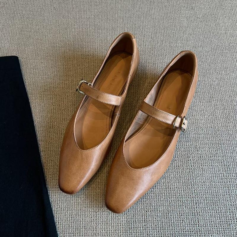 Fashion 2025 New Sheepskin Pointed Toe Low Heel Mary Jane Shoes Women Spring Vintage Burnished Ankle Strap Comfortable Flats