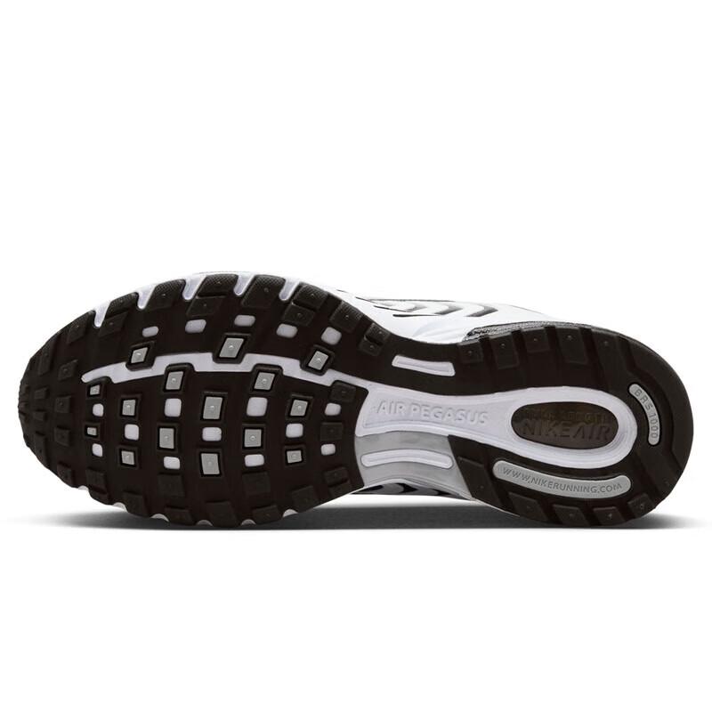 Nike Men's Air Pegasus 2005 Casual Shoes