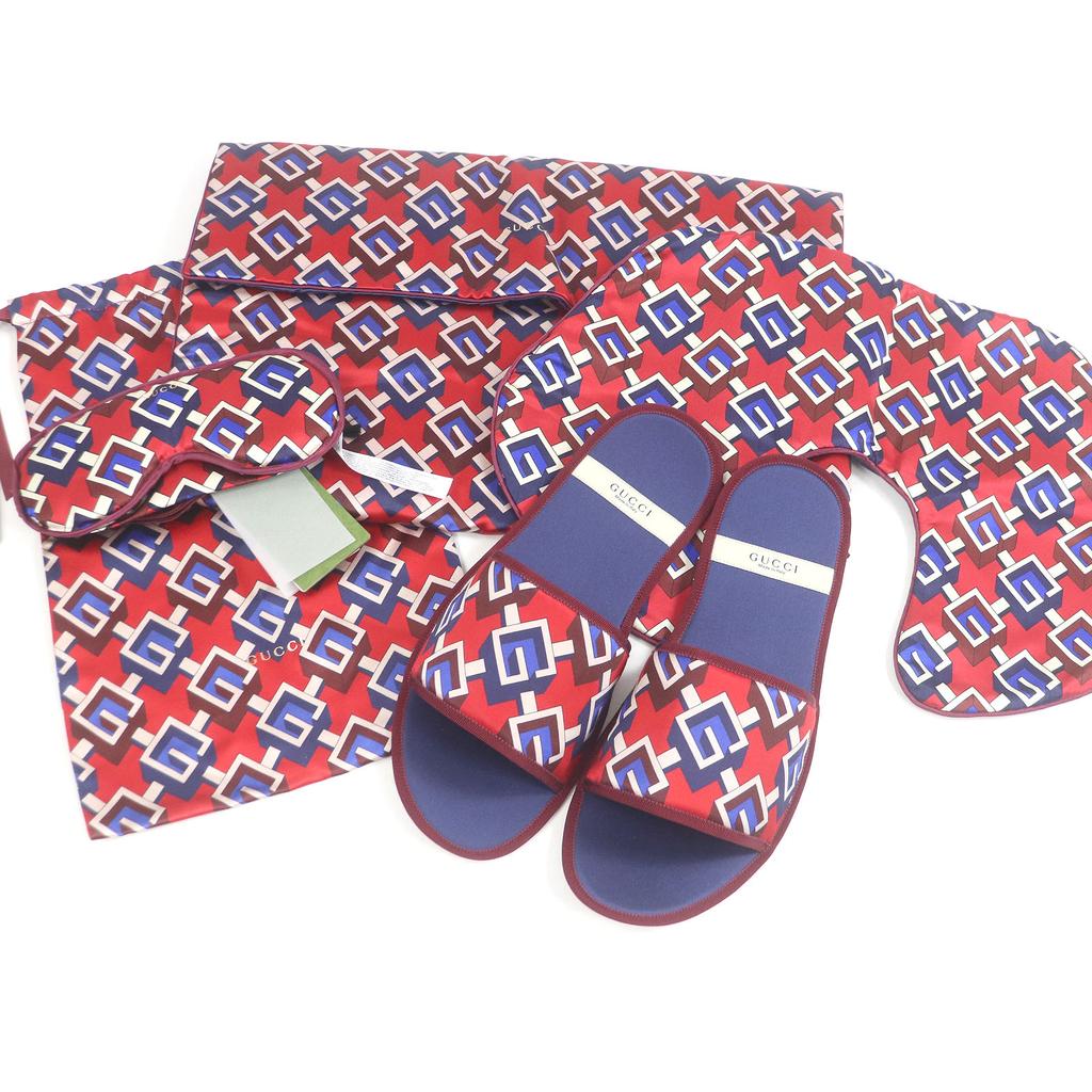 Makelloses GUCCI Andere Schuhe Geometrische G Augenmaske, Nackenkissen, Hausschuhe Reiseset Gebraucht