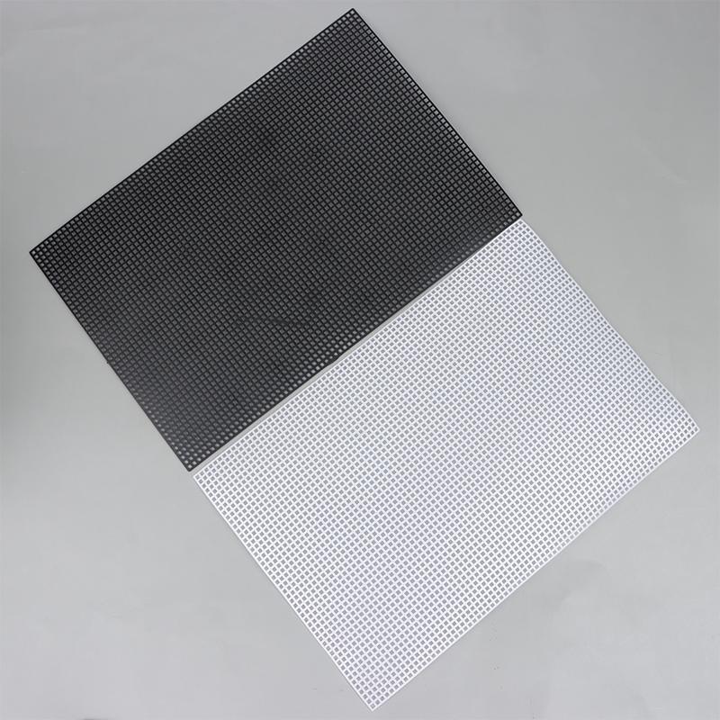 2 Stück Näh-Kunststoff-Gittergewebe Schwarz/Weiß für DIY Bestickte Gewebte Handarbeiten 30*20cm