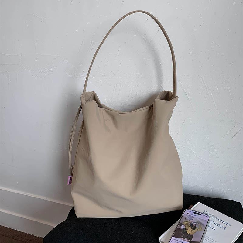 Casual large capacity underarm bag women's 2025 new nylon cloth bucket bag simple shoulder bag one piece dropship