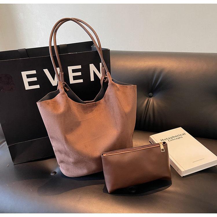 Осенне-зимняя винтажная женская сумка большой емкости из замши — фото 3