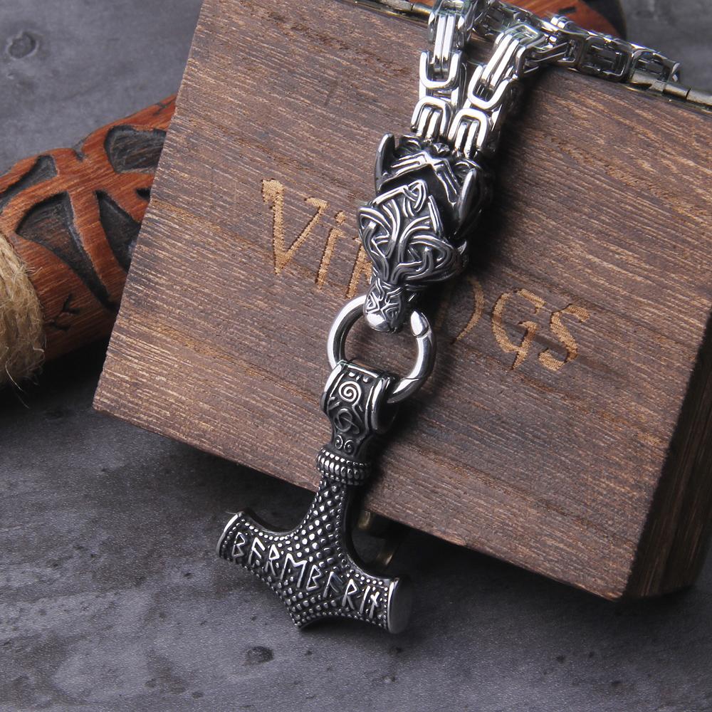 Celtic Wolf Necklace Viking Vegvisir Amulet Stainless Steel Chain Jewelry Norse Runes Pendant for Men Women