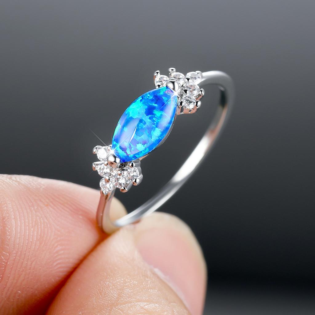 New Personalized Oval Blue Candy Shaped Womens Versatile Ring