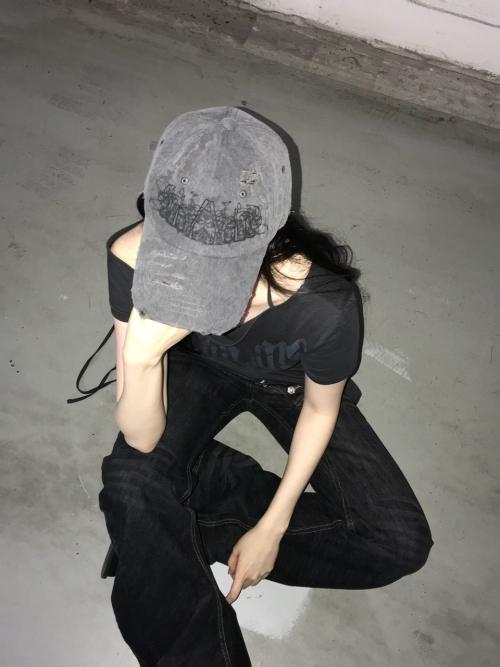 LIBERALNEWS Blavkness Logo Cap_Gray