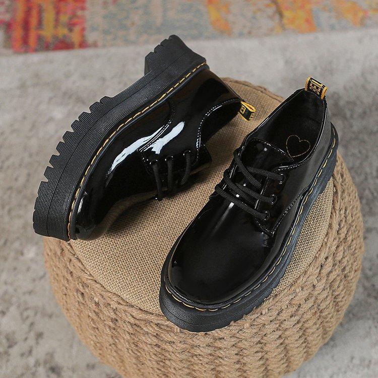 

Real soft leather British style platform explosion JK small leather shoes women s 2025 new black college loafer lace-up single shoes 35