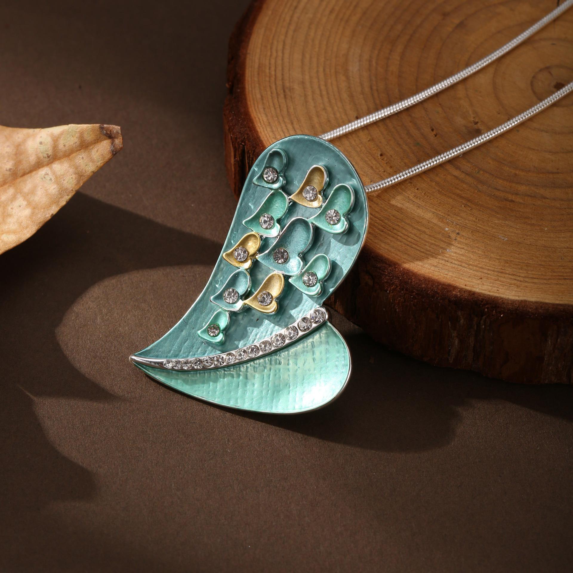 

Новая эмалевая геометрическая подвеска с бриллиантом в виде сердца, женская модная универсальная цепочка с высоким чувством стиля