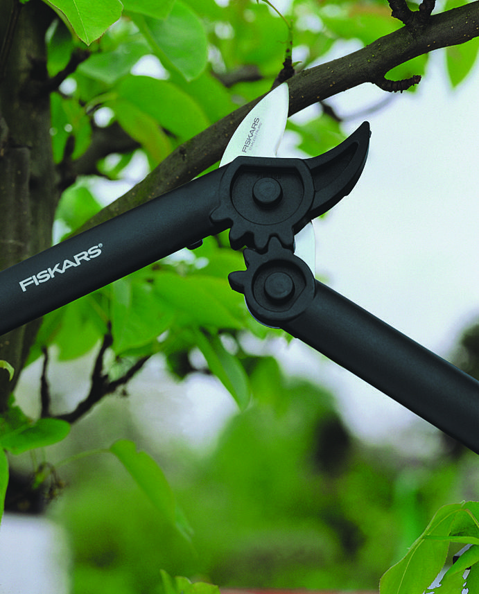 Fiskars Powergear Two-Handed Garden Scissor Pruner for Fresh Branches