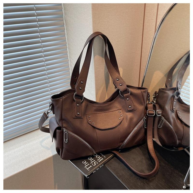 

Сумка-заклепка локомотив новая нишевая ретро-сумка универсальная сумка-мессенджер на плечо для通勤 женская