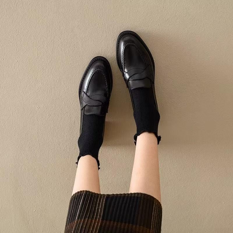 

Women s Retro British Style Slip-On Loafers with Chunky Heels - Versatile, Soft Leather, College-Inspired Design. 36
