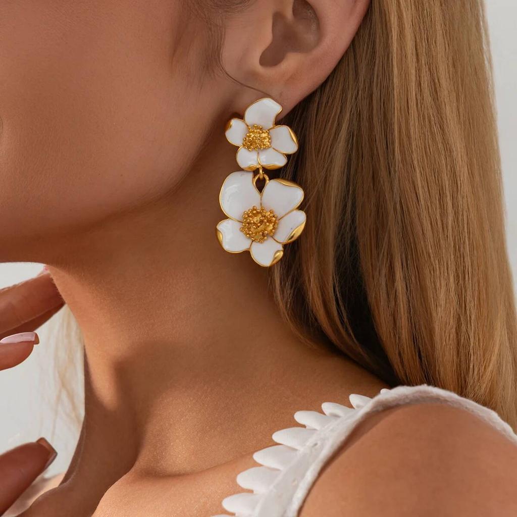 IngeSight.Z Exquisite Romantic Red White Drop Oil Flower Stud Earrings for Women Creative Trendy Metal Piercing Earrings Jewelry
