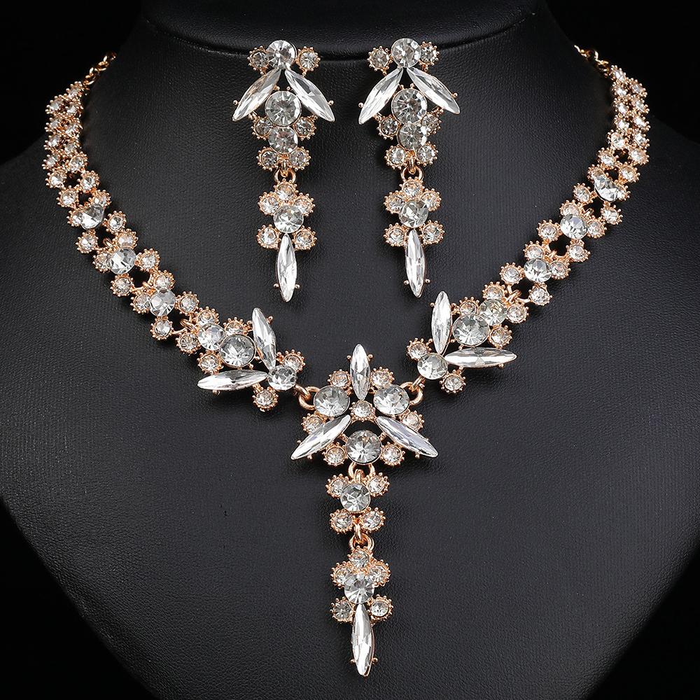 3pcs Palace Style Necklaces and Earrings Exquisite Zircon Accessories for Brides Weddings and Decorations for Banquet Dresses