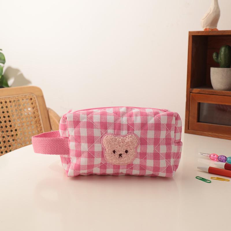 

Bear Makeup Pouch Spacious Cosmetic Pouch Portable Cosmetic Bag Compact Makeup Bag For Travel Everyday Use Organization рожевий