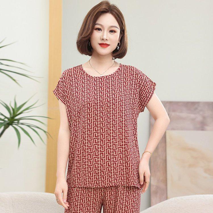Fashionable Summer Outfit Set for Middle-aged Moms: Stylish Round Neck Short-Sleeve Top & Plus Size Two-Piece Set