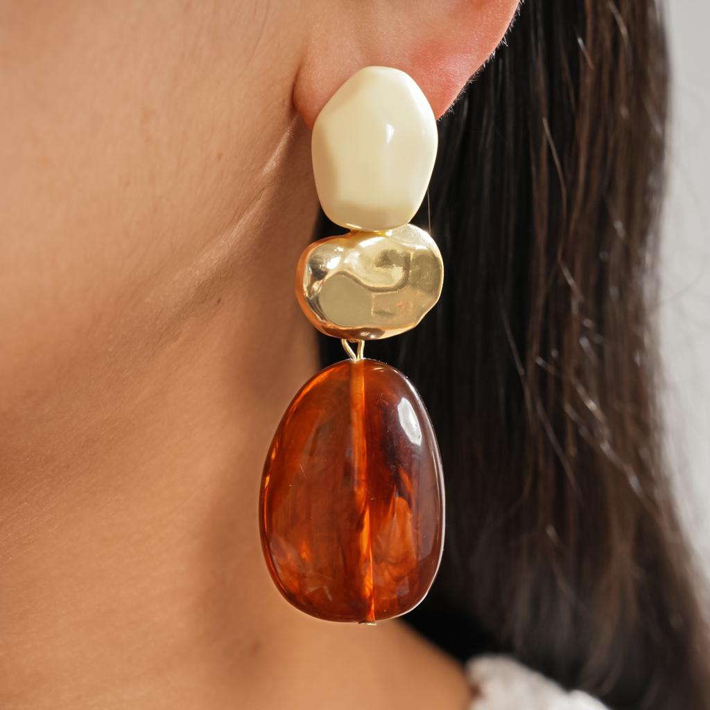 European and American Contrasting Colors Resin Oval Geometric Silver Needle Earrings Retro Maillard Stud Earrings Premium Niche Earrings
