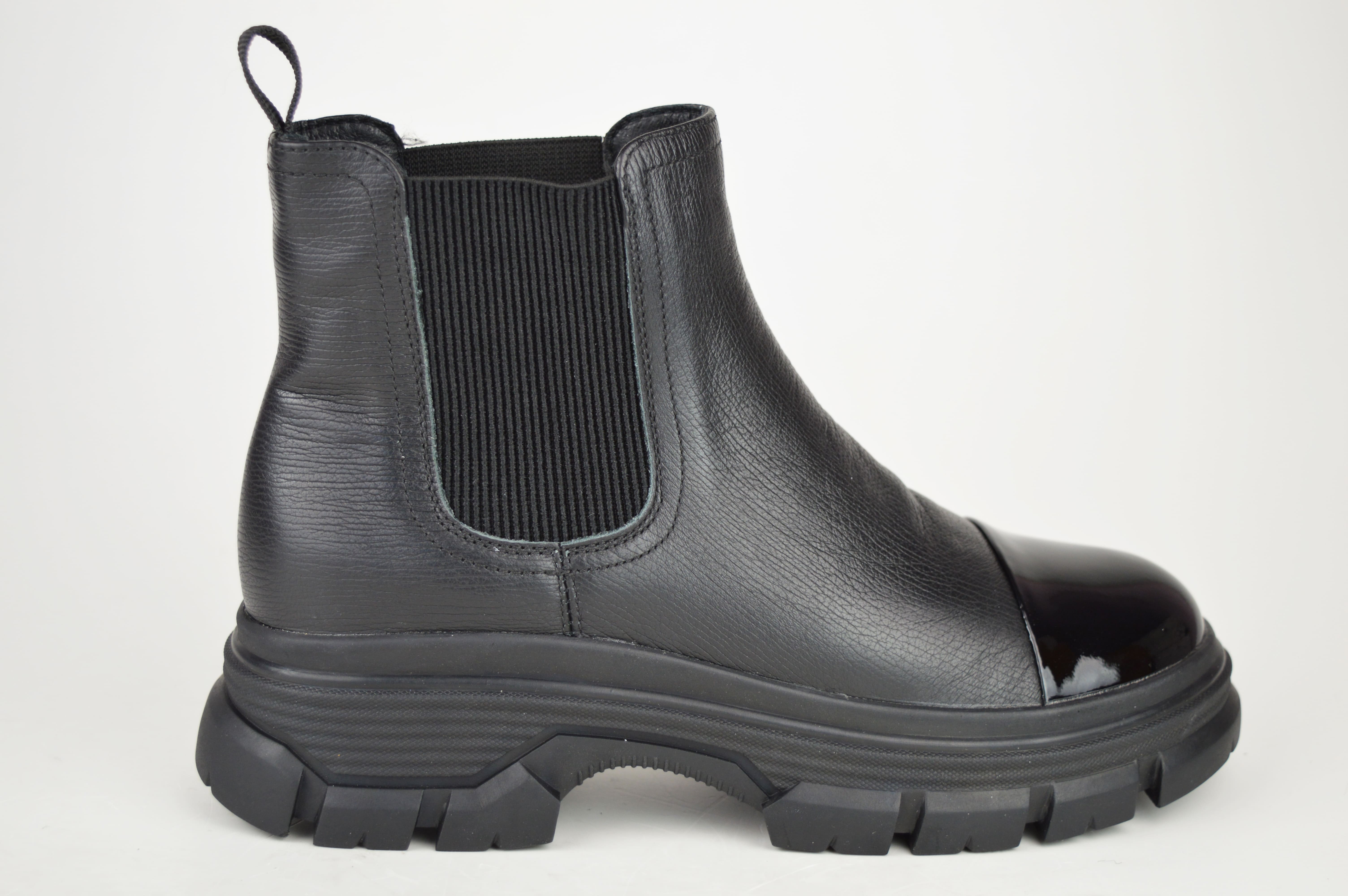 

Черевики з відрізним носком Berkonty 21801 36 Чорний шкіра 39 чорний