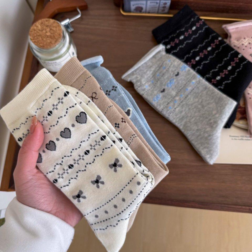 Gray Socks Girls' College Style Sweet Little Love Heart Socks Wear Cute Student Stockings Outside In Spring And Autumn