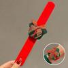 Weihnachts-Klatscharmband Kinder Niedliches Cartoon-Plüsch-Armband Klatschbänder Kinder Weihnachtsgeschenke Feiertagsdeko Armband