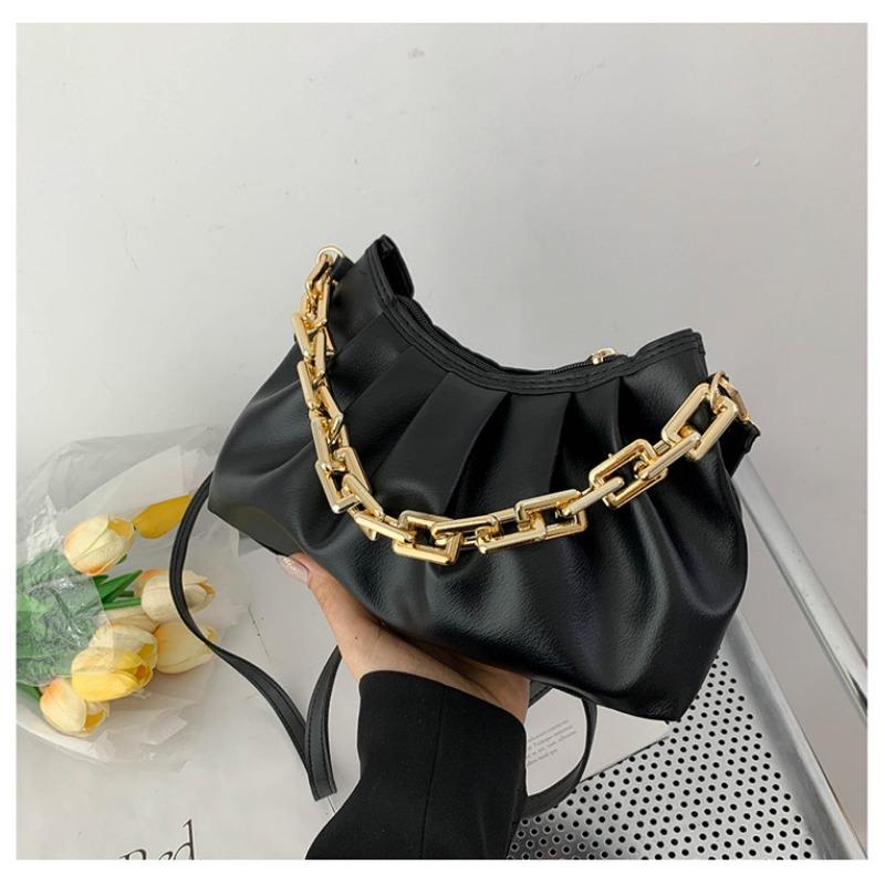 Autumn new fashionable gold chain single shoulder armpit bag pleated bag simple portable oblique span women's bag