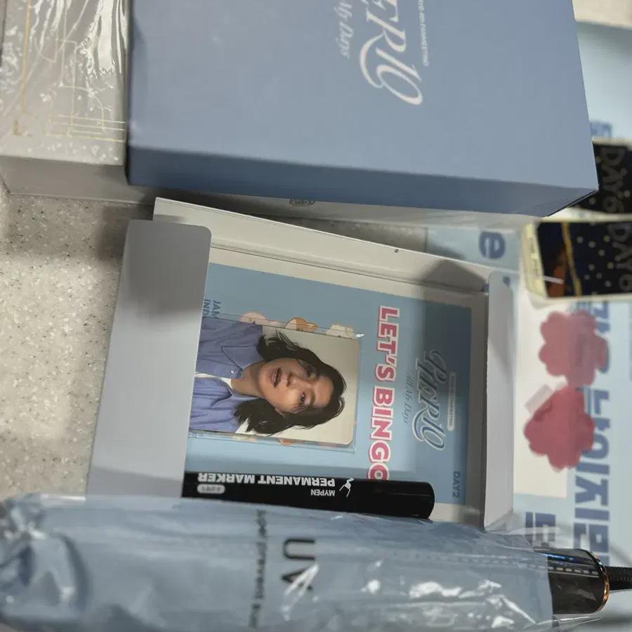 

DAY6 Фан-встреча Фан Фан Синий Зонт+соревнование+доска для бинго+полотенце+набор фан-клуба