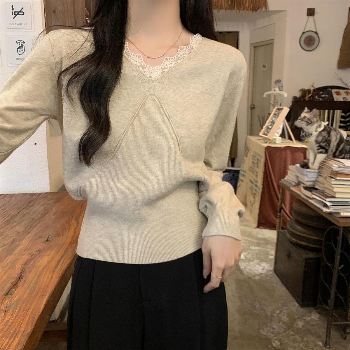 

Chic Oatmeal V-Neck Lace Sweater for Women – Autumn/Winter Collection Extra Large