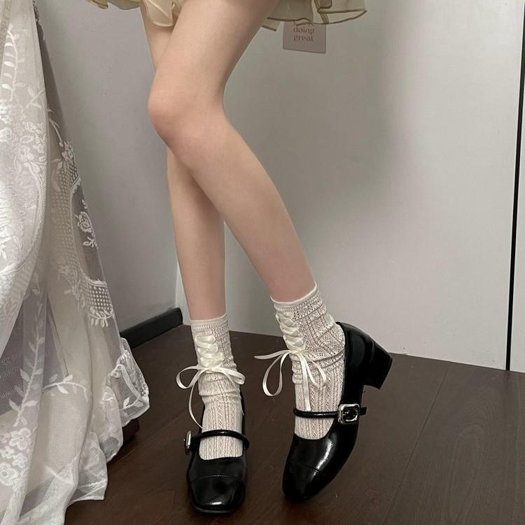 [Armano] Silberner französischer mittlerer Absatz mit leichtem Ausschnitt und Rock, sanfte Abendsingle-Schuhe mit dickem Absatz Ballett JK kleine Lederschuhe