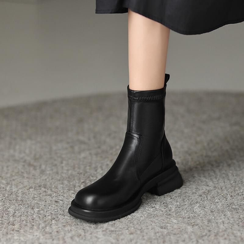 Korean Version of Round-toed Martin Boots for Women's New Thick-soled Non-slip Large-size Women's Boots, Low-heeled Comfortable Leather Boots, Autumn