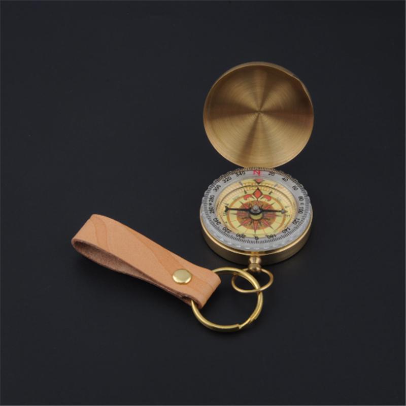 

Персонализированный золотой компас с гравировкой в стиле карманных часов