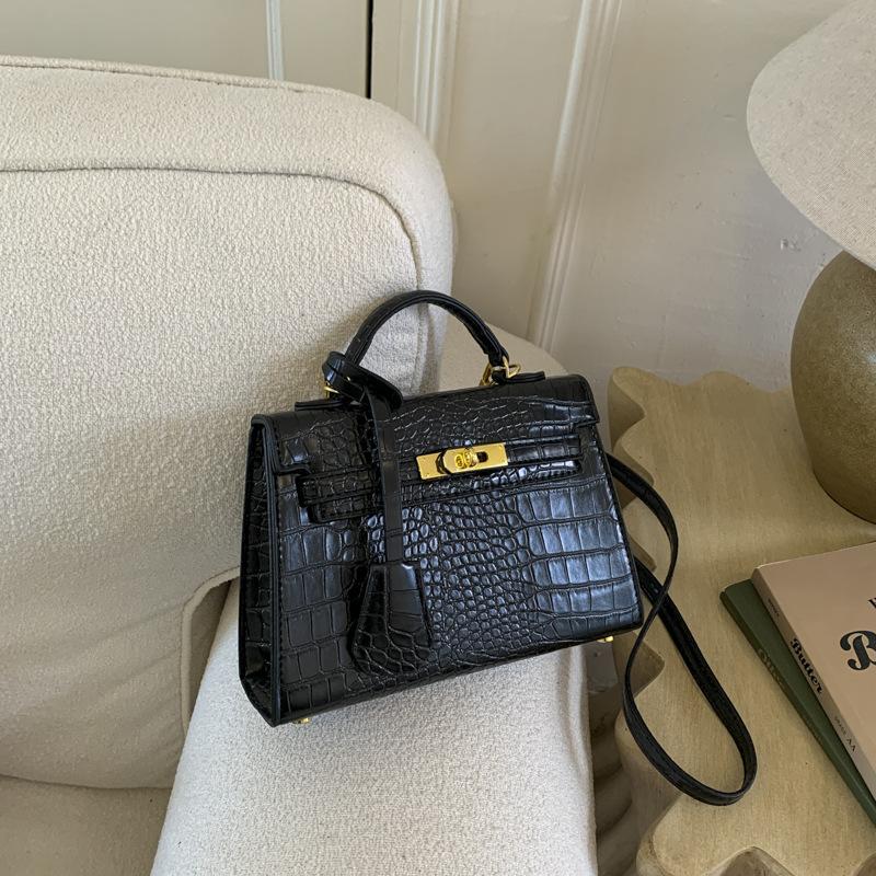 Retro Handbag Bag Women's 2025 New Trendy Autumn and Winter High-end Crocodile Pattern Single Shoulder Messenger Commuter Small Square Bag