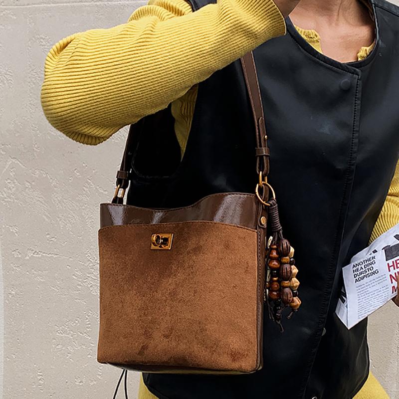 Women Retro Suede Leather Crossbody Bag 2025 Winter Underarm Bag Small Shoulder Bag Luxury Designer Handbag Purses Commuting Bag