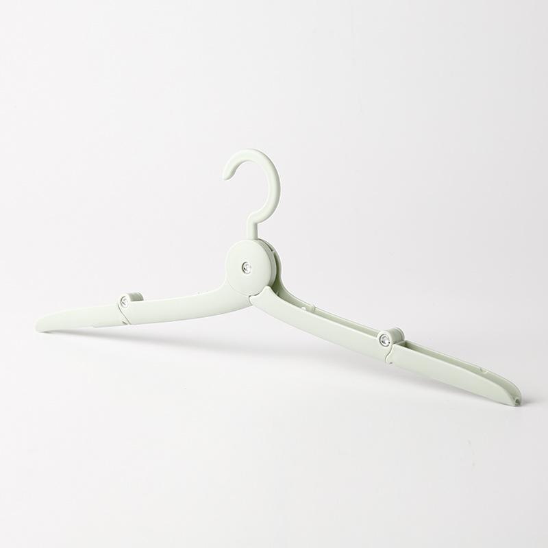 Compact Multi-Functional Travel Clothes Hanger - Portable and Foldable for Business Trips and Dorms зелёный