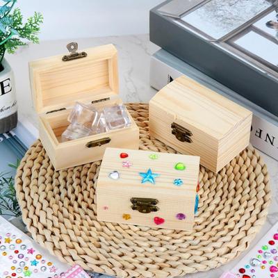 Unfertige Holzkiste, DIY-Schatztruhe aus Kiefernholz mit Verschlussverschluss, Klappdeckel, Schmuckaufbewahrungsbox für Familie und Freunde