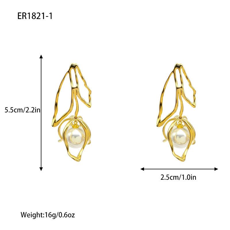 

Fashion Women Earrings Leaf Shape Dangle Earrings with Pearl Accent Lightweight Metal Alloy Jewelry for Daily Wear and Special Occasions One Size