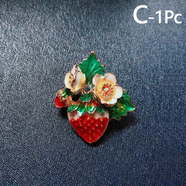 Enamel Strawberry Brooches Pins Fruit Cute Flower Strawberry Brooch Wedding Silk Scarf Buckle Clothing Diy Hat Bag Accessory