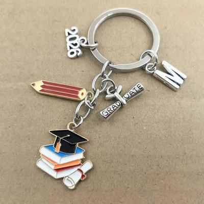2026 Graduation Cap Alloy Drip Oil Keychain Pendant – Student Souvenir