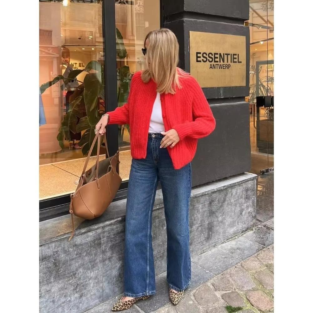 Autumn New Women's Fashion and Casual Versatile Round Neck Single Breasted Knitted Sweater